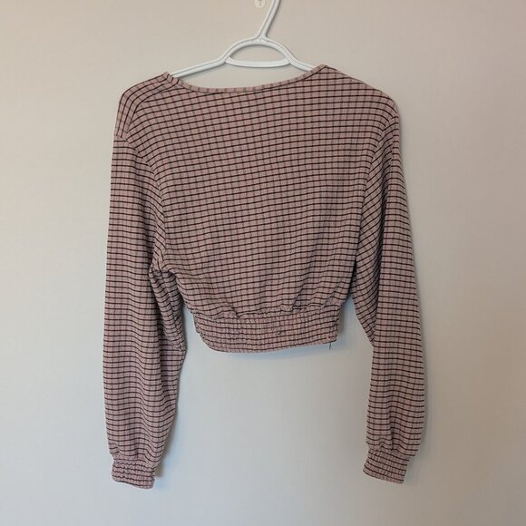Divided by H&M, Long sleeve crop top, windowpane Pink and black, size small - Picture 5 of 6